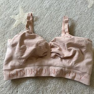 Kindred Bravely Hands Free Nursing Bra
